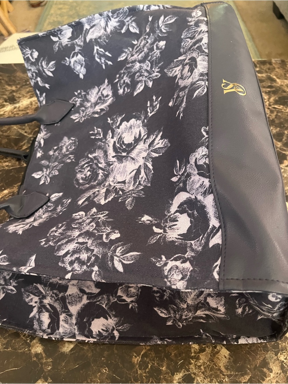 Victoria’s Secret floral Print Bag - Elegant Everyday Carry all essential EUC